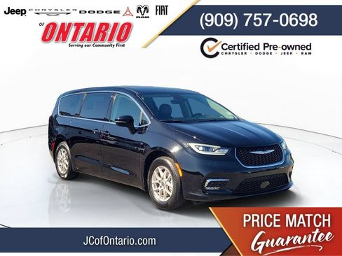 Certified 2024 Chrysler Pacifica Touring-L FWD image 1