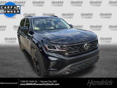 Used 2023 Volkswagen Atlas SE w/ Panoramic Sunroof Package