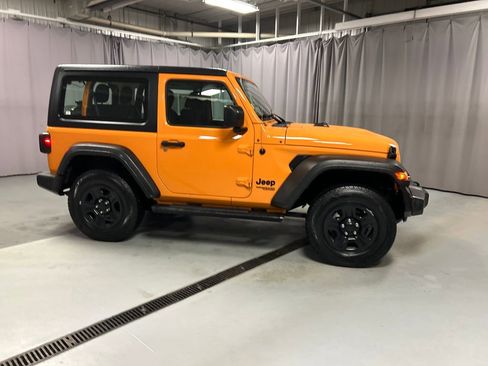 Used 2021 Jeep Wrangler Sport image 8