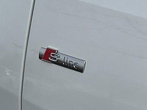 Used 2020 Audi Q8 Premium Plus w/ Premium Plus Package image 12