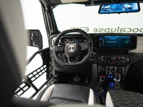 Used 2026 Jeep Gladiator Sport image 39