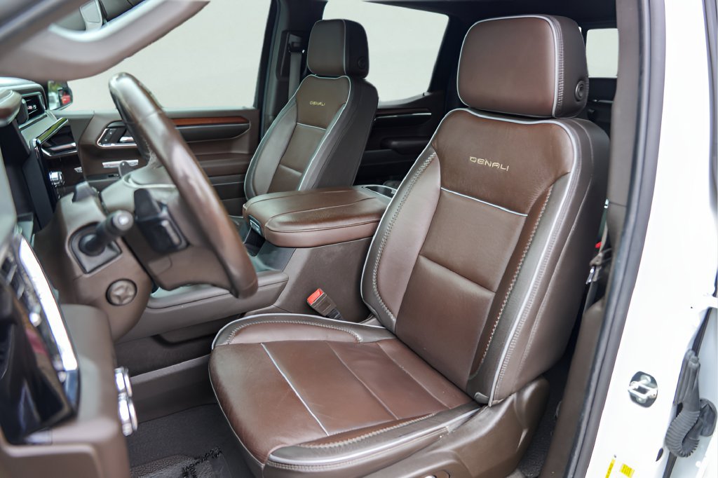 Used 2024 GMC Sierra 1500 Denali AWD/4WD image 6