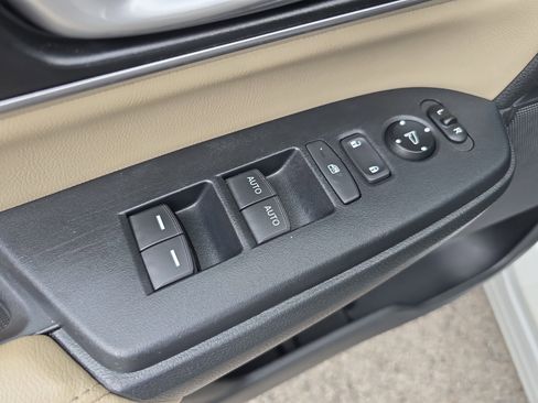 Certified 2019 Honda CR-V EX-L image 17