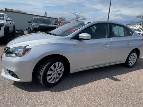 Used 2017 Nissan Sentra S image 6