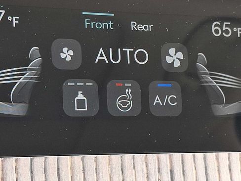 Used 2025 Genesis GV80 3.5T Advanced AWD/4WD image 25