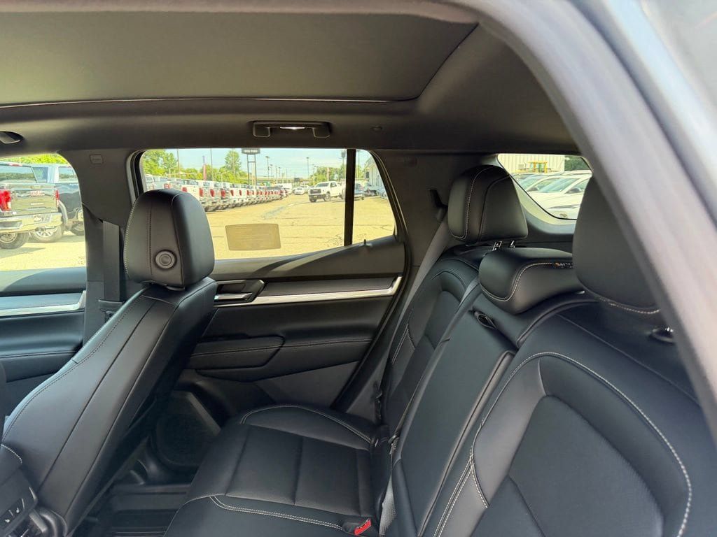 New 2027 GMC Terrain Elevation w/ Elevation Premium Package AWD/4WD image 9