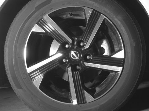 Used 2025 Nissan Sentra SV FWD image 13