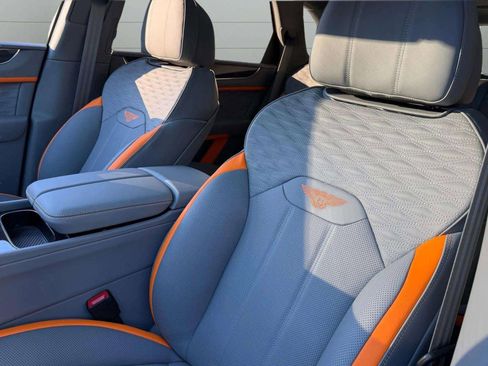 New 2026 Bentley Bentayga Speed AWD/4WD image 37