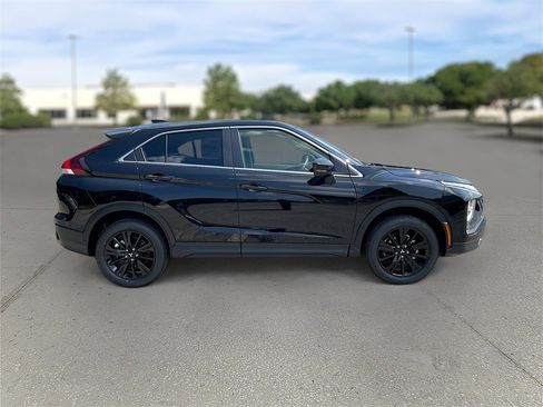 New 2025 Mitsubishi Eclipse Cross LE image 8