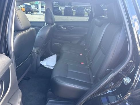Used 2020 Nissan Rogue SL AWD/4WD image 12
