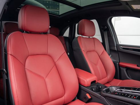 New 2026 Porsche Macan image 27