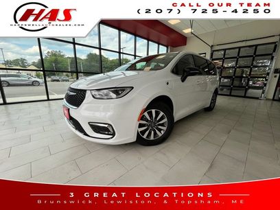 Used 2024 Chrysler Pacifica Limited