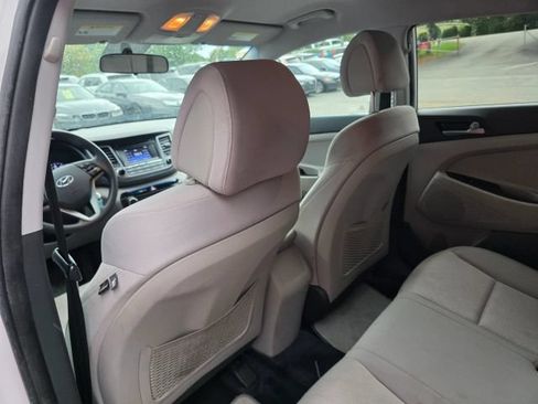 Used 2017 Hyundai Tucson SE w/ SE Popular Package 02 FWD image 19