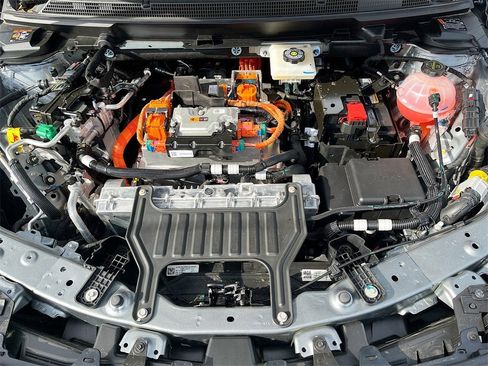 New 2025 Cadillac Optiq Sport 2 w/ LPO, Floor Liner Package image 33