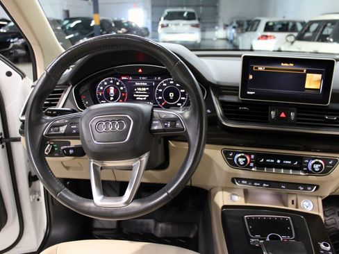 Used 2019 Audi Q5 2.0T Premium Plus w/ Premium Plus Package image 18
