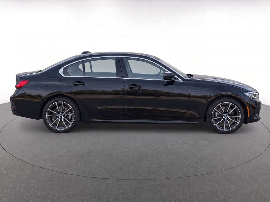 Used 2021 BMW 330i xDrive Sedan AWD/4WD image 7