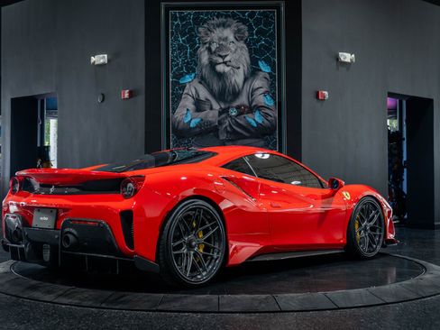 Used 2020 Ferrari 488 Pista Coupe image 14