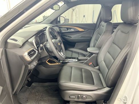 Used 2023 Chevrolet TrailBlazer ACTIV w/ Technology Package image 18