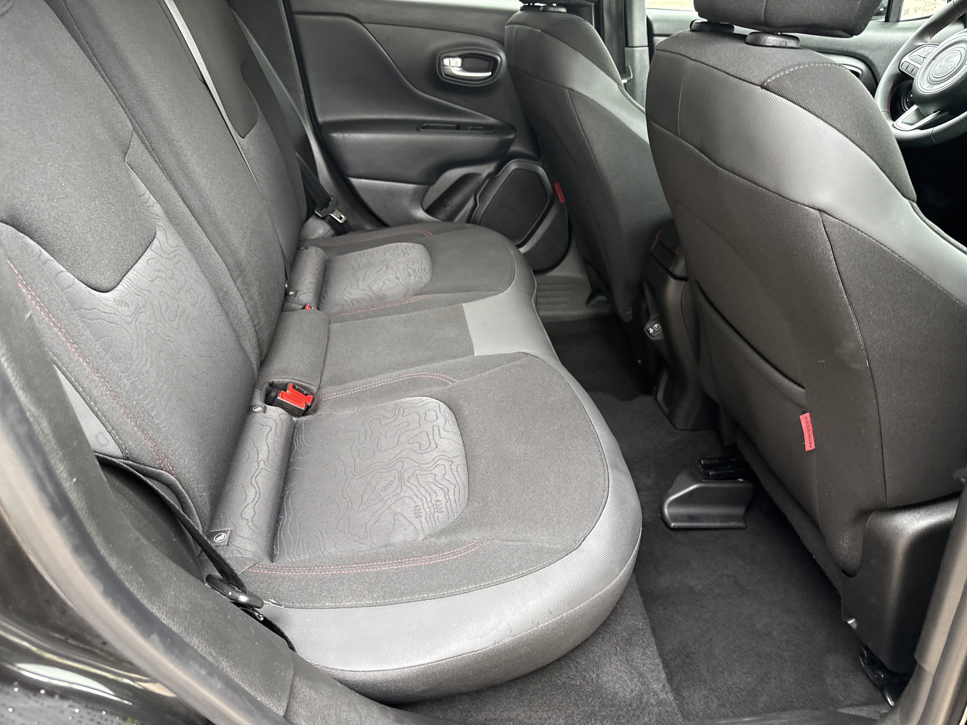 Used 2023 Jeep Renegade Trailhawk AWD/4WD image 15