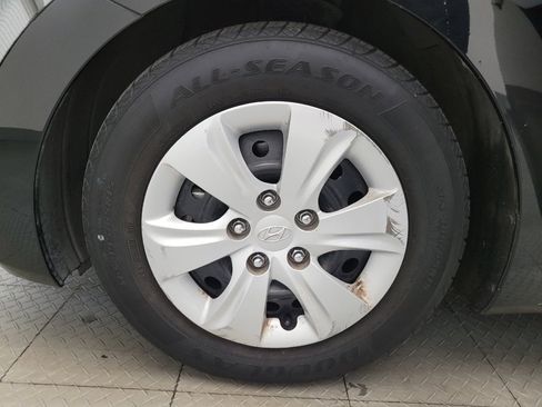 Used 2016 Hyundai Elantra SE FWD image 31