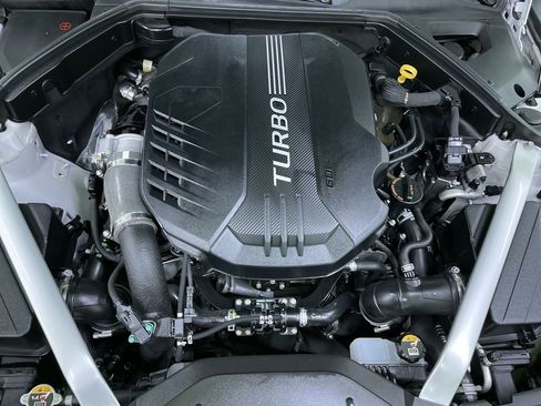 Used 2019 Genesis G70 3.3T Advanced image 30