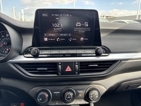 Certified 2024 Kia Forte LXS w/ LXS Technology Package image 27