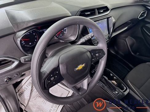 Used 2023 Chevrolet TrailBlazer LT w/ Convenience Package AWD/4WD image 11