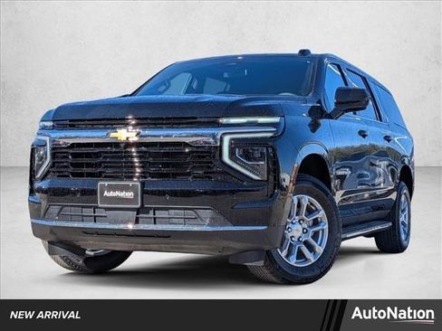 New 2026 Chevrolet Suburban LS image 1
