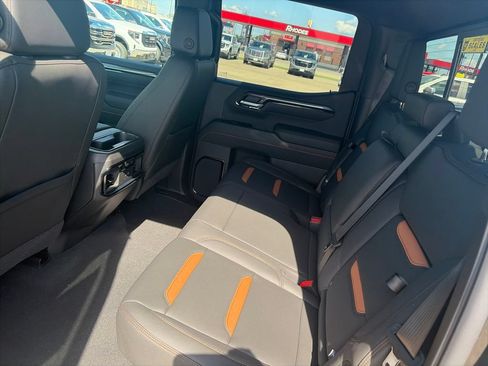 New 2026 GMC Sierra 1500 AT4 w/ AT4 Premium Package AWD/4WD image 11
