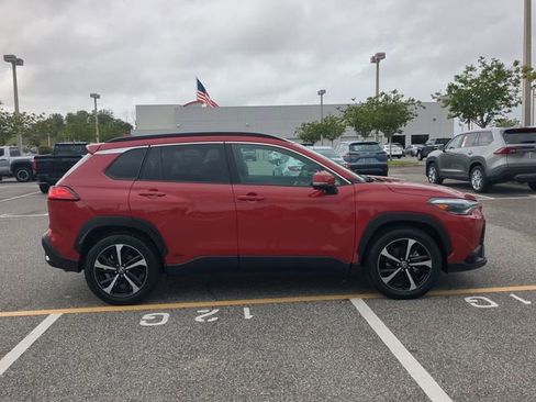 Used 2023 Toyota Corolla Cross XSE w/ Convenience Package image 3