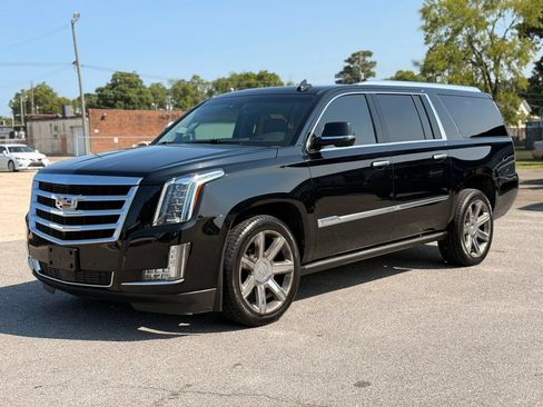 Used 2016 Cadillac Escalade ESV Premium AWD/4WD image 5