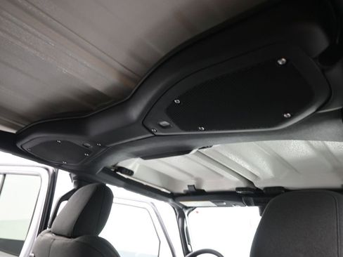 New 2026 Jeep Wrangler Unlimited Rubicon image 27