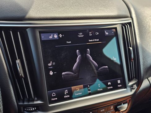 Used 2022 Maserati Levante GT image 37