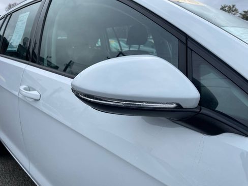 Used 2016 Volkswagen Golf S FWD image 13