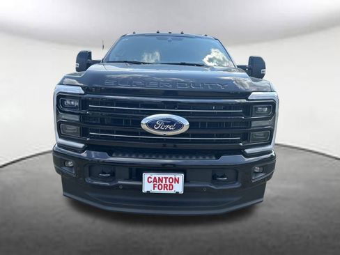 New 2025 Ford F250 Platinum w/ FX4 Off-Road Package image 8