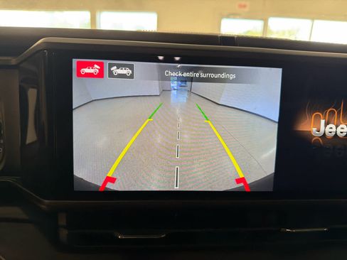 Used 2024 Jeep Wrangler Unlimited Rubicon w/ XTREMEE 35" Tire Package image 19