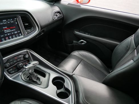 Used 2018 Dodge Challenger GT w/ Driver Convenience Group AWD/4WD image 11