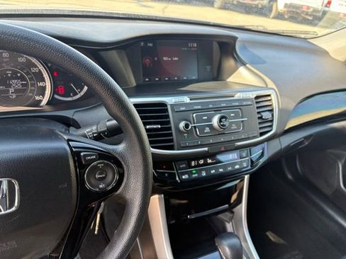 Used 2017 Honda Accord LX image 16