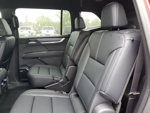 New 2026 GMC Acadia Elevation w/ Elevation Premium Package AWD/4WD image 11