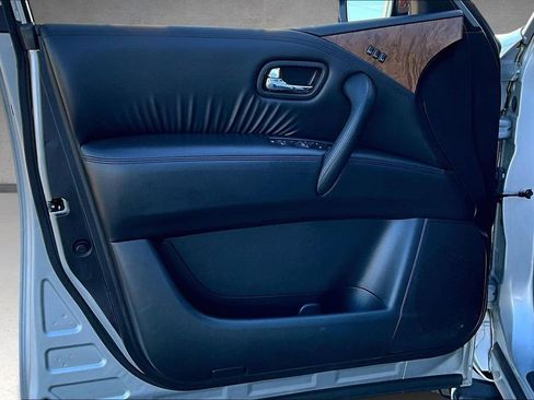 Used 2023 Nissan Armada SL w/ Captain's Chairs Package image 22