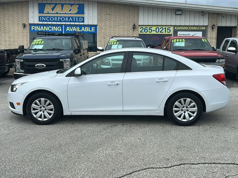 Used 2011 Chevrolet Cruze LT image 1