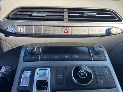 Used 2021 Hyundai Palisade SEL w/ Premium Package image 9