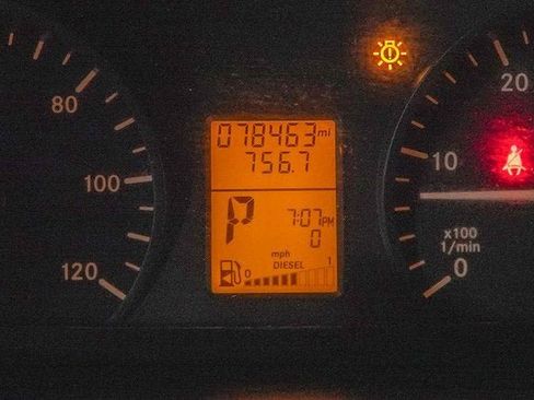 Used 2011 Freightliner Sprinter 2500 image 14