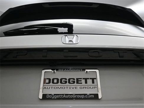 New 2025 Honda Pilot Elite image 24