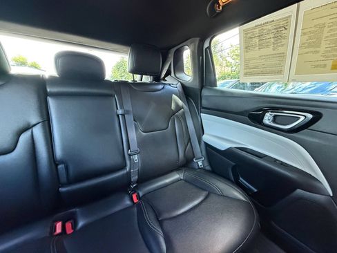 Used 2025 Jeep Wrangler Unlimited Sport AWD/4WD image 37