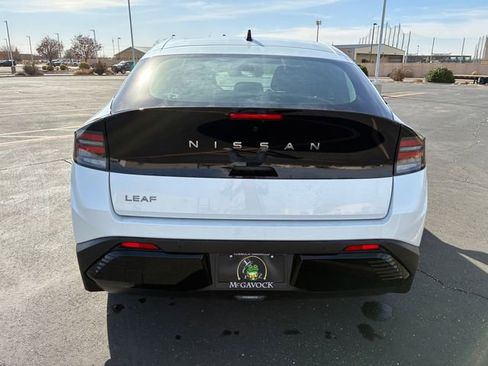 New 2026 Nissan Leaf image 5