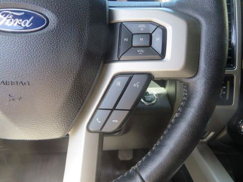 Used 2019 Ford F150 Lariat image 19