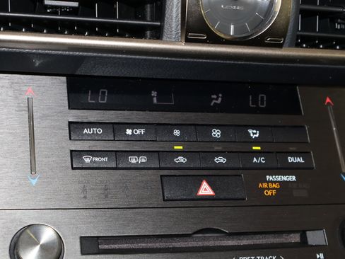 Used 2019 Lexus IS 300 w/ Premium Package image 29