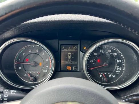 Used 2012 Jeep Grand Cherokee Laredo image 22