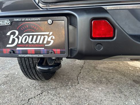 Used 2024 Jeep Wrangler Sport S image 13